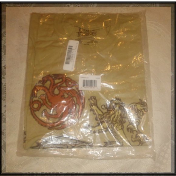 Bundle of 3 Brand New Graphic T-Shirts - Picture 5 of 7